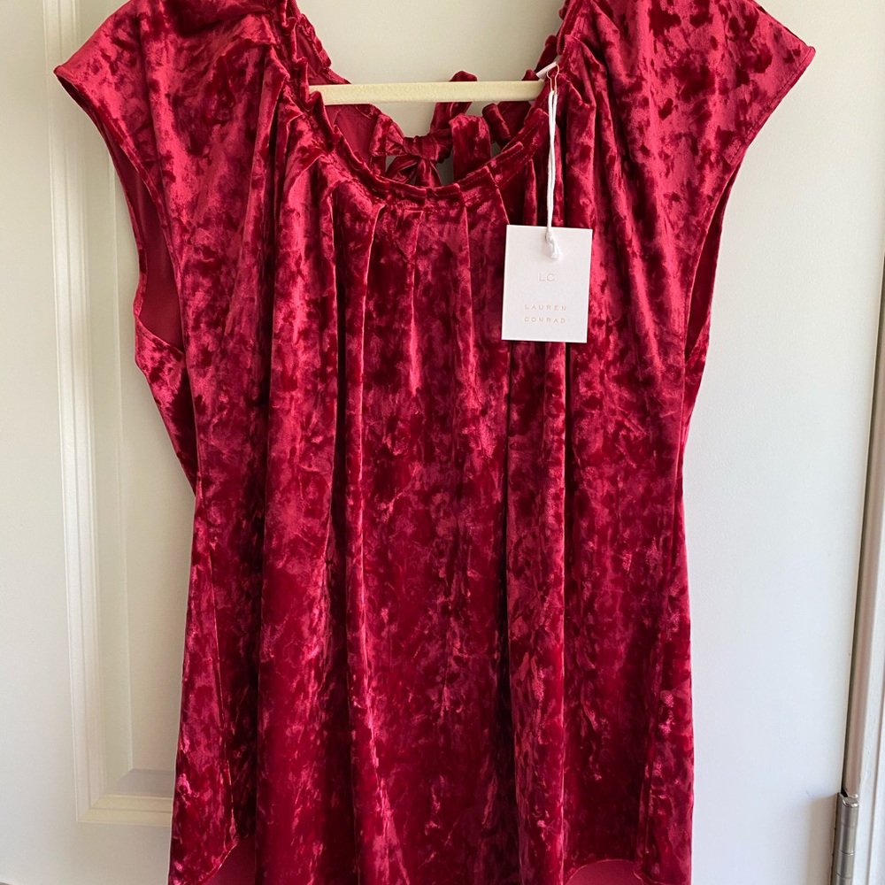 LC Lauren Conrad Velvet Top. NWT.